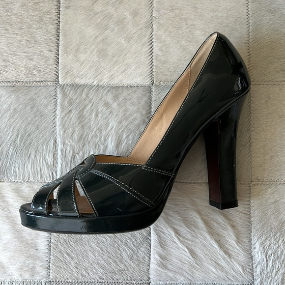 Cole Haan women’s patent leather high heels. Size 8.5. Excellent condition - Picture 9 of 10